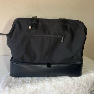 BEIS- The Weekender Bag in Black